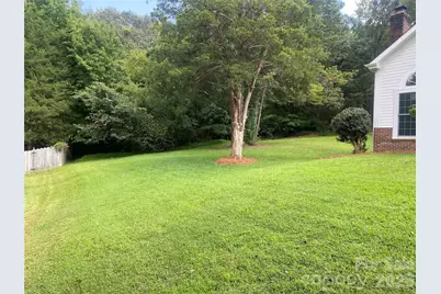 11101 Deerpath Court, Charlotte, NC 28262 - Photo 13