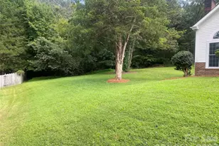 11101 Deerpath Ct, Charlotte, NC 28262 - Photo 13