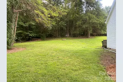 11101 Deerpath Court, Charlotte, NC 28262 - Photo 5