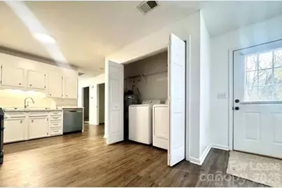 117 24th Street NW, Hickory, NC 28601 - Photo 5