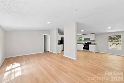 190 Pinewood Knoll Drive, Hendersonville, NC 28739 - Photo 3