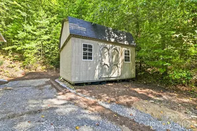 190 Pinewood Knoll Drive, Hendersonville, NC 28739 - Photo 19