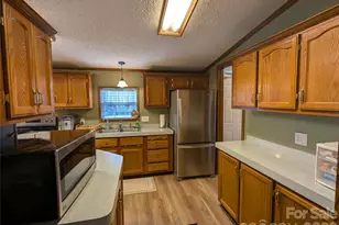 6846 Potter Rd, Matthews, NC 28104 - Photo 17