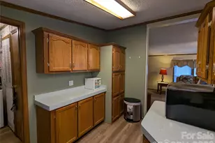 6846 Potter Rd, Matthews, NC 28104 - Photo 19