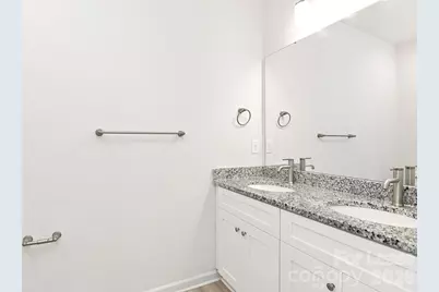 725 N McFarland Street, Gastonia, NC 28054 - Photo 13