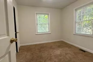 323 Lakewood Ave, Charlotte, NC 28208 - Photo 11