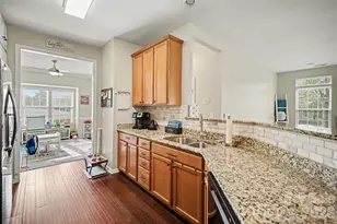 5705 Mossdale Ln, Charlotte, NC 28278 - Photo 5
