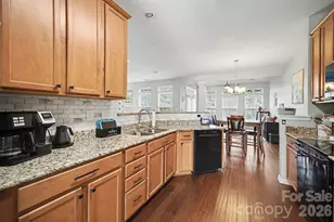 5705 Mossdale Ln, Charlotte, NC 28278 - Photo 3