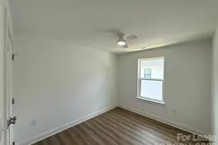 2106 Bombay Wy, Charlotte, NC 28208 - Photo 13