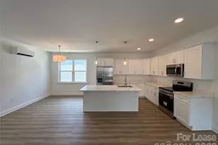 2106 Bombay Wy, Charlotte, NC 28208 - Photo 3