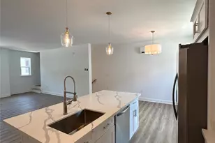 2106 Bombay Wy, Charlotte, NC 28208 - Photo 5