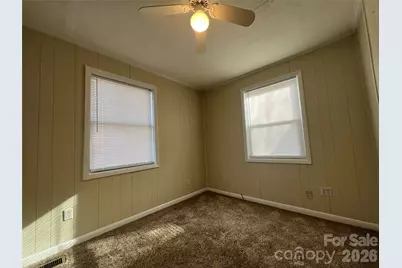 142 E Catawba Avenue, Mount Holly, NC 28120 - Photo 9
