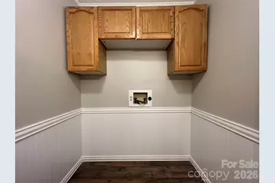 142 E Catawba Avenue, Mount Holly, NC 28120 - Photo 5