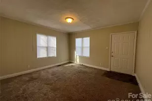 142 E Catawba Ave, Mount Holly, NC 28120 - Photo 3