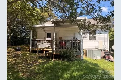142 E Catawba Avenue, Mount Holly, NC 28120 - Photo 11