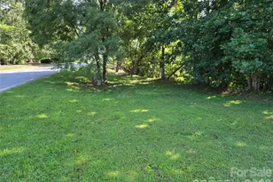 59 Summit Hill Rd, Hendersonville, NC 28791 - Photo 1