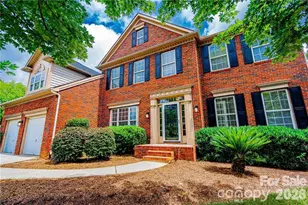 605 Queenswater Ln, Waxhaw, NC 28173 - Photo 1
