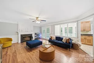 3801 Melshire Ln, Charlotte, NC 28269 - Photo 7