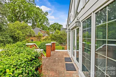 1858 Queens Road W, Charlotte, NC 28207 - Photo 21
