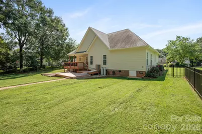 136 Gibralter Point Road, Dallas, NC 28034 - Photo 7