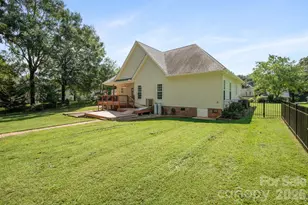 136 Gibralter Point Rd, Dallas, NC 28034 - Photo 7
