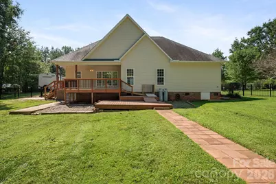 136 Gibralter Point Road, Dallas, NC 28034 - Photo 5