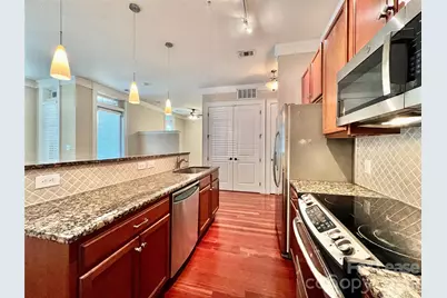 2810 Selwyn Avenue #111, Charlotte, NC 28209 - Photo 15