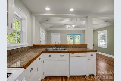 160 E Howard Street, Tryon, NC 28782 - Photo 9