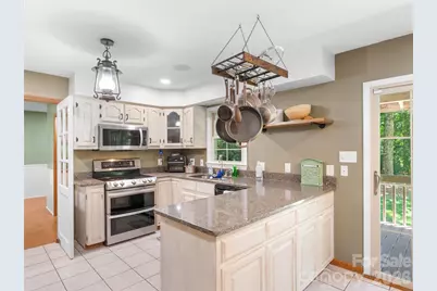 121 Churchill Downs Drive, Fairview, NC 28730 - Photo 15