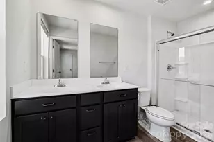 5132 Rustling Pnes Ct, Charlotte, NC 28215 - Photo 5