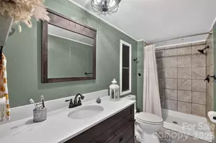 2437 S Rosedale Dr, Lenoir, NC 28645 - Photo 41
