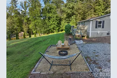 2437 S Rosedale Drive, Lenoir, NC 28630 - Photo 9