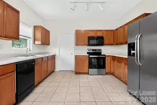 9107 Newfield St, Charlotte, NC 28216 - Photo 17