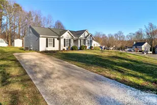 771 Rebecca Jane Dr, Mooresville, NC 28115 - Photo 3
