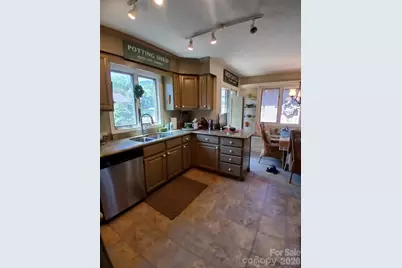 304 Red Oak Drive, Hendersonville, NC 28791 - Photo 19