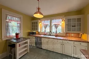 613 S York St, Gastonia, NC 28052 - Photo 9