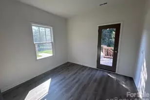 523 W Front St, Statesville, NC 28677 - Photo 5