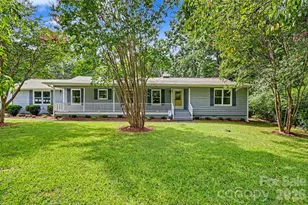 3201 Fairforest Dr, Matthews, NC 28104 - Photo 3