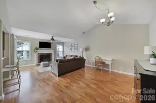 3208 Selwyn Farms Ln, Charlotte, NC 28209 - Photo 7