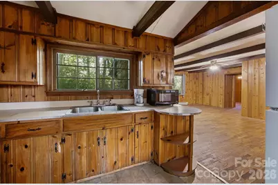 7036 Rhododendron Drive, Newland, NC 28657 - Photo 11