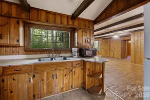 7036 Rhododendron Dr, Newland, NC 28657 - Photo 11