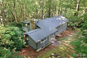 7036 Rhododendron Dr, Newland, NC 28657 - Photo 15
