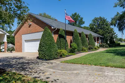 411 Cherokee National Highway, Gaffney, SC 29341 - Photo 35