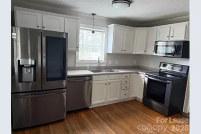 1117 13th Avenue NW, Hickory, NC 28601 - Photo 9