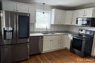 1117 13th Ave NW, Hickory, NC 28601 - Photo 9