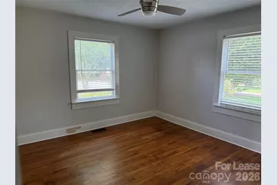 1117 13th Avenue NW, Hickory, NC 28601 - Photo 17