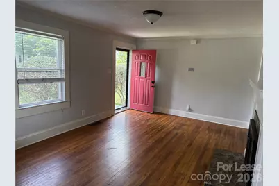 1117 13th Avenue NW, Hickory, NC 28601 - Photo 5