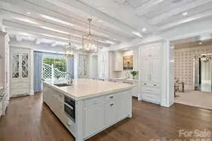 2414 Forest Dr, Charlotte, NC 28211 - Photo 7
