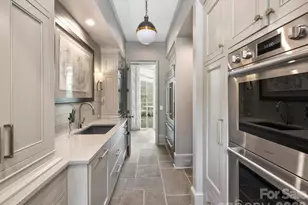 2414 Forest Dr, Charlotte, NC 28211 - Photo 33