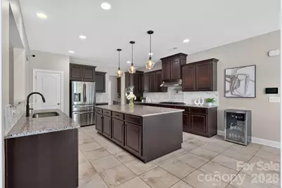 15110 Brannock Hills Drive, Charlotte, NC 28278 - Photo 3